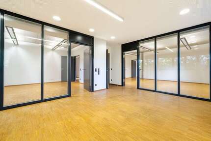 Büro in Plieningen 5.170,00 € 383 m²