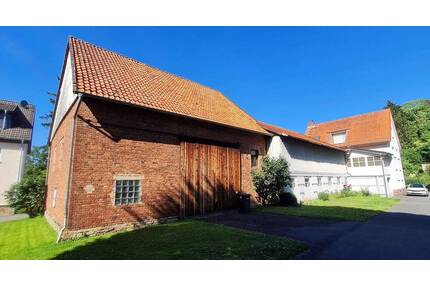 Modernisiertes Einfamilienhaus mit Gewerbe- oder Lagerfläche in Warburg-Dalheim