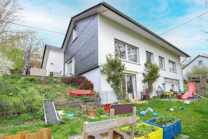 Gepflegtes Einfamilienhaus mit traumhaftem Ausblick in Siegen-Niederschelden