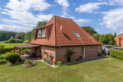 Einfamilienhaus in Dahlem mit Carport & Blick ins Grüne