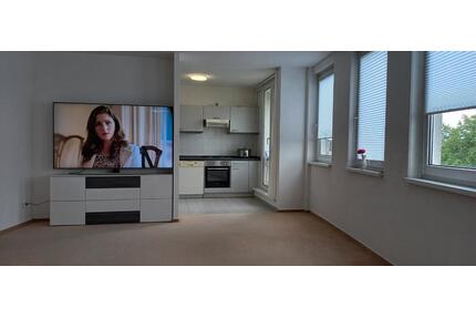 2 room free for rent in my Apartmenet _ with 2 balkon _ with regi - Berlin Tempelhof-Schöneberg