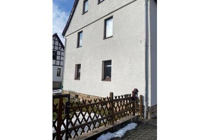 Haus zum Verkauf - 110.000,00&nbsp;EUR Kaufpreis, ca.&nbsp; 142,00&nbsp;m&sup2; in Schmalkalden (PLZ: 98574)