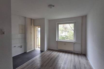 Moderne 2-Zimmer-Wohnung mit Balkon in Bremerhaven, Lehe