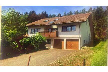 Haus mit viel Licht, Platz und Aussicht. Auch als Generationenhaus oder mit Praxis geeignet. - Balingen Frommern