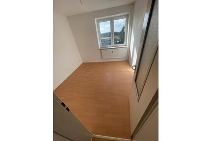 4 Raumwohnung mit Einbauküche - 360,00&nbsp;EUR Kaltmiete, ca.&nbsp; 83,00&nbsp;m&sup2; in Arneburg (PLZ: 39596)