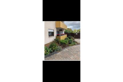 3 ZKB WOHNUNG in KH Süd - 950,00&nbsp;EUR Kaltmiete, ca.&nbsp; 94,00&nbsp;m&sup2; in Hallgarten (PLZ: 67826)