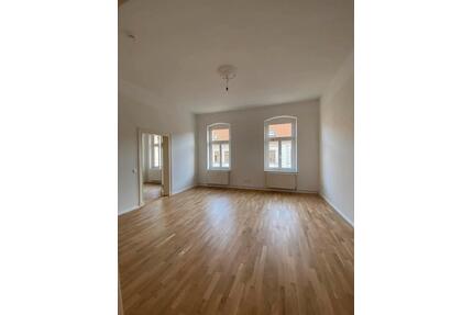Kapitalanlage: Sanierte 120 m² ETW - Löwenberger Land