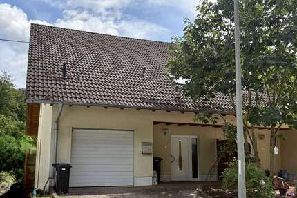 Haus zum Kaufen in Oberstaufenbach 375.000,00 € 226 m²