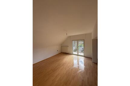 Schöne 3-ZKB Wohnung mit Balkon & Stellplatz - Pirmasens Niedersimten