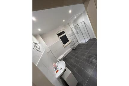 MassivhausEinfamilienhaus mit Nebengebäude in NOMOT Hollenstedt - Northeim