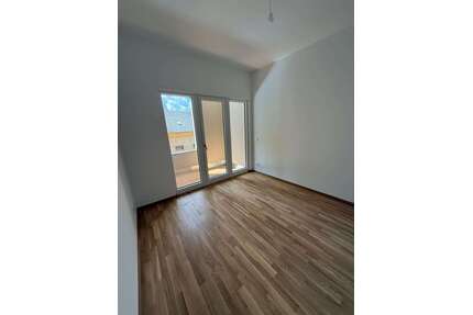 Wohnung zum Mieten in Crimmitschau (Kreis Zwickau) 841,10 € 65 m²