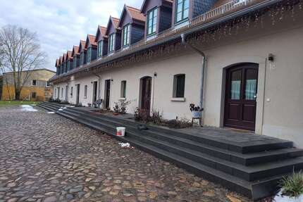 Haus zum Mieten in Leipzig 2.250,00 € 170 m²