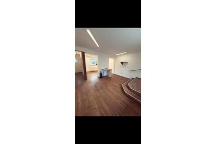 Büro Gewerbe Raum ca 30qm2 - 495,00&nbsp;EUR Kaltmiete, ca.&nbsp; 30,00&nbsp;m&sup2; in Pilsting (PLZ: 94431)