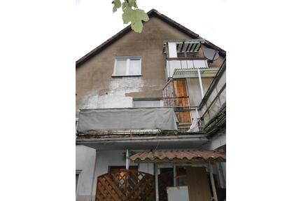 Haus in Lügde Stadtmitte von 1969 mit 5 Wohnungen