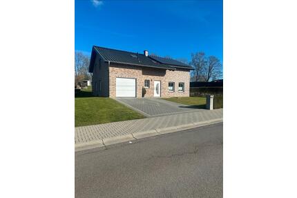 Gepflegtes Einfamilienhaus mit großem Garten in Kelmis - Aachen Aachen-Mitte