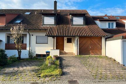 Gepflegtes Einfamilienhaus mit 7 Zimmern in Leonberg