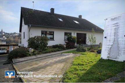 Ein Haus - fünf Wohnungen - 239.000,00&nbsp;EUR Kaufpreis, ca.&nbsp; 280,00&nbsp;m&sup2;&nbsp;Wohnfl&auml;che in Berglicht (PLZ: 54426)