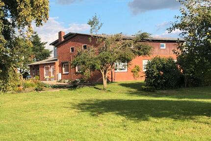 ResthofMehrfamilienhaus mit 5 ha Weideland - Westermoor