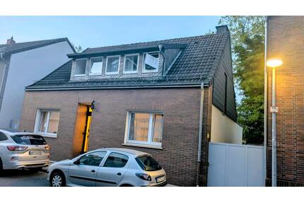 Haus zu verkaufen - 250.000,00&nbsp;EUR Kaufpreis, ca.&nbsp; 148,00&nbsp;m&sup2; in Beckum (PLZ: 59269)