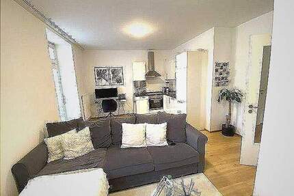 Frei ab 01.04.2026 2 - Zimmer-Wohnung im 1. Obergeschoss mit Aufzug Einbauküche Balkon - Bitburg