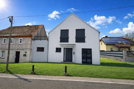 Entdecken Sie modernen Luxus in Naumburg: Elegantes Haus mit großem Garten und Kamin in ruhiger Lage! - Naumburg (Saale) Boblas