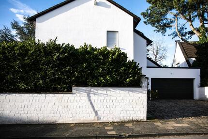 Gehobenes Einfamilienhaus in Düsseldorf in unmittelbarer Nähe zum Unterbacher See