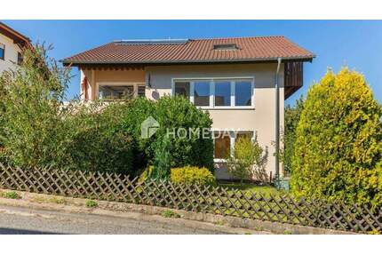 Großzügiges MFH mit Garten, Balkone, Terrasse und Aussicht: ideal für Familien und Visionäre - Pforzheim Büchenbronn