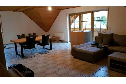 Sehr schöne, ruhige 3,5 Zimmer DGWohnung - Elfershausen