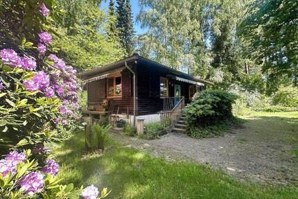 Charmantes Wochenendhaus mit großem Naturgrundstück und Entwicklungspotenzial - Stemmen