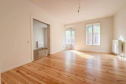 Frisch sanierte 4-Zimmer-Altbauwohnung mit Wintergarten in historischem Gebäude direkt in Coburg!