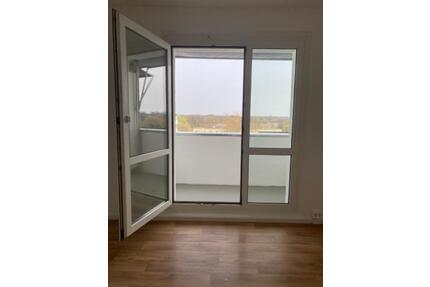 3 Zimmer mit Ausblick - 337,00&nbsp;EUR Kaltmiete, ca.&nbsp; 56,10&nbsp;m&sup2; in Dessau-Roßlau (PLZ: 06849)