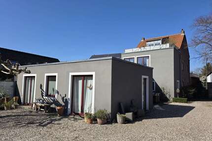 Haus zum Kaufen in Köln 1.500.000,00 € 241 m²