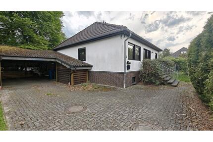 Bungalow mit Pool + Carport, ruhige Lage - Barwedel 90m²