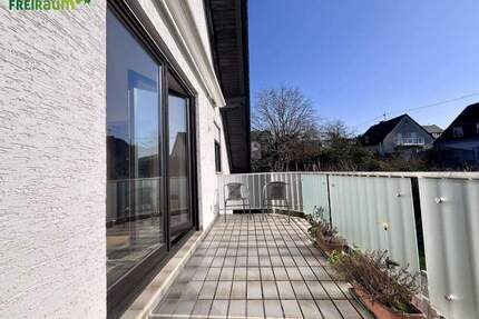 TR-Ruwer: Sonnige 3 ZKB Eigentumswohnung mit Balkon und Stellplatz in beliebter Höhenlage. - Trier