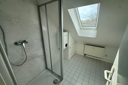 Gemütliche 3 Raum DG Wohnung mit Garten am Haus - unterhalb der Osterburg! - Weida