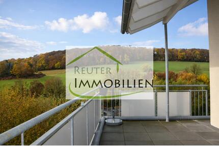 Idyllische Dachwohnung mit Galerie & Sonnenbalkon - Velbert Langenberg