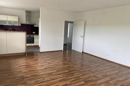 ca.100 qm große EG Wohnung m..überdachter Terrasse +1Stellplatz - Hohenahr