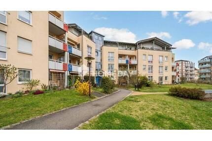 Gepflegte EG-Wohnung mit 3 Zimmern, Gartenanteil, Terrasse und TG-Stellplatz in Freital