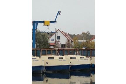 Ferienhaus mit Blick aufs Wasser Saun Sauna Whirlpool Massievbau - Rechlin