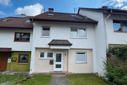 PROVISIONSFREI: TOP Reihenmittelhaus mit 7 Zimmern in Schömberg