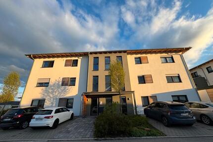 Hochwertig 3-Zimmer-Wohnung im 1. Obergeschoss Aufzug, Tiefgarage - Gottfrieding