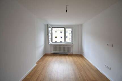 Wohnung zum Mieten in Düsseldorf 900,00 € 25.79 m²