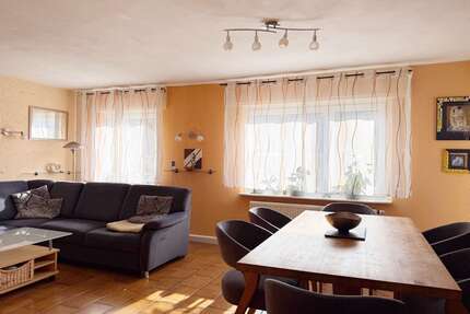 Wohnung zum Kaufen in Schorndorf 280.000,00 € 108.86 m²