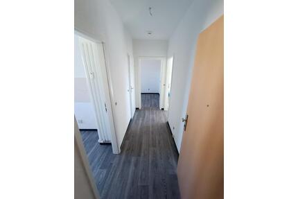 sanierte 4-Raumwohnung mit Badewanne und Tageslichtbad - Osterburg (Altmark)