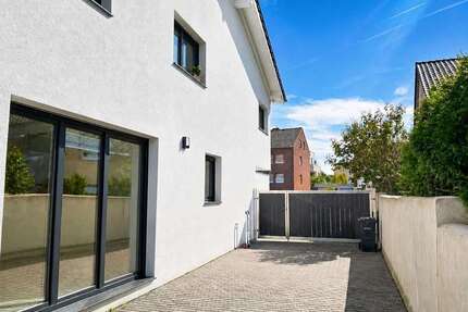 Haus zum Mieten in Düren 1.900,00 € 180 m²