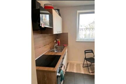 4 Zimmer Wohnung mit Einbauküche in Hof (Schiller Str 16)