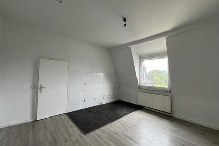 **helle gemütliche Dachgeschoss mit großer Wohnküche** - Gelsenkirchen Gelsenkirchen-Mitte