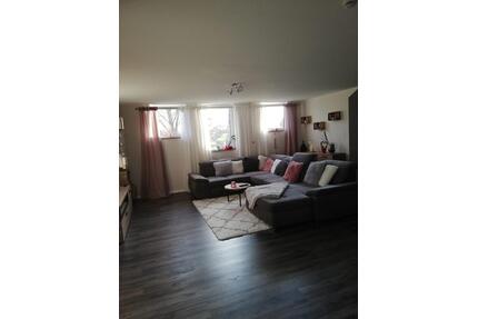 Helle 2-Zimmerwohnung - 85 qm - 650,00&nbsp;EUR Kaltmiete, ca.&nbsp; 85,00&nbsp;m&sup2; in Euskirchen (PLZ: 53881) Dom-Esch