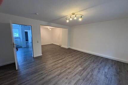 Schmucke 3-Zimmer-Wohnung mit kleinem Balkon in der Helmstedter City