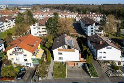 Großzügige 4,5 Zimmer Wohnung! Wfl. 120 qm, Balkonterrasse, Keller, Hobby, Garage, ruhige Lage Singen-Nord! - Singen am Hohentwiel